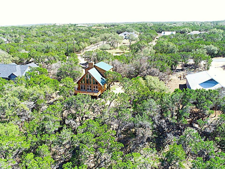 1317 Estate Drive, New Braunfels, Texas image 42