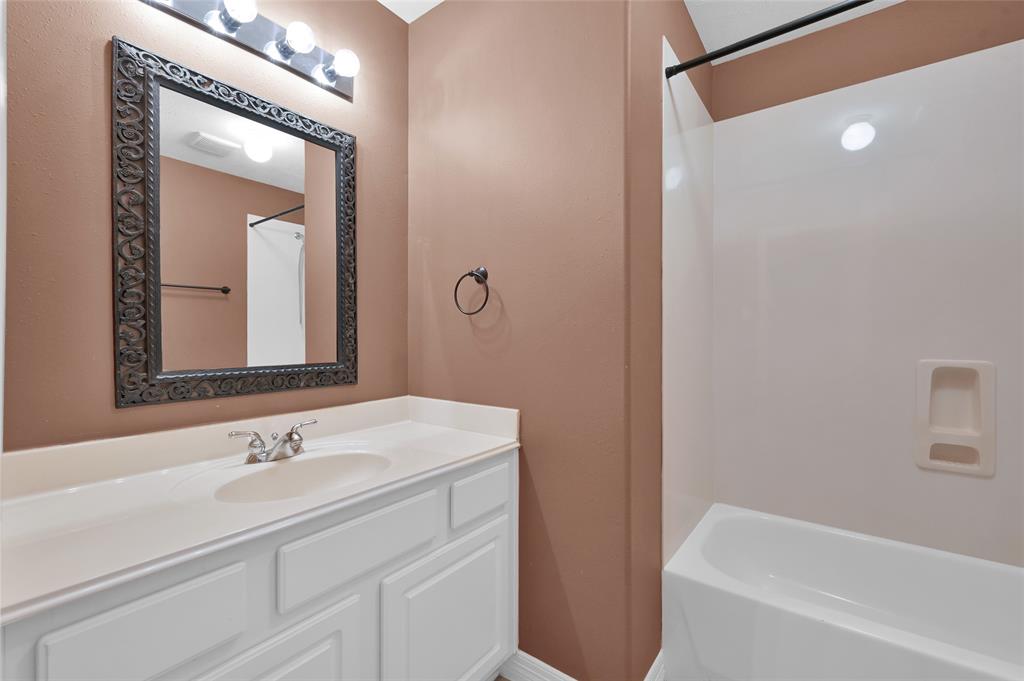 18223 Rustic Springs Drive, Tomball, Texas image 31