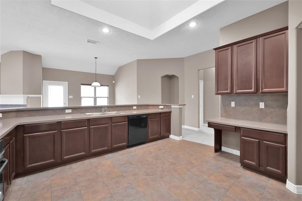 18223 Rustic Springs Drive, Tomball, Texas image 15
