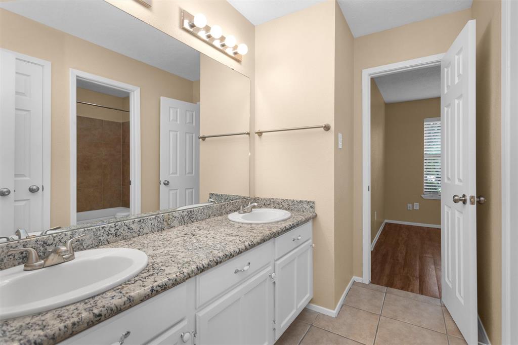 4807 Bridgemont Lane, Spring, Texas image 28