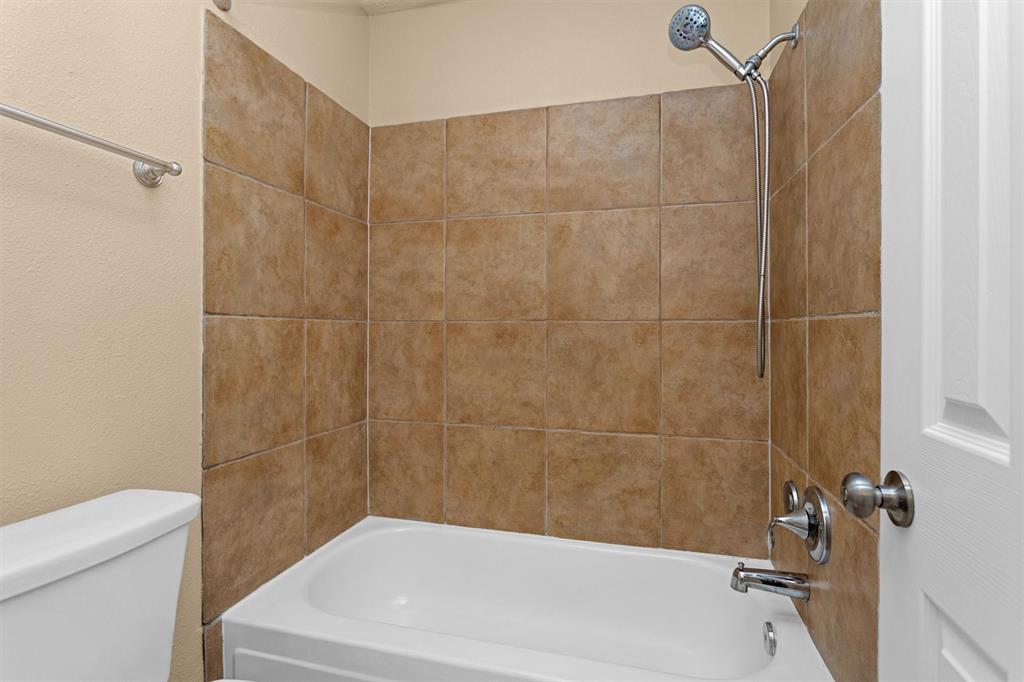 4807 Bridgemont Lane, Spring, Texas image 29
