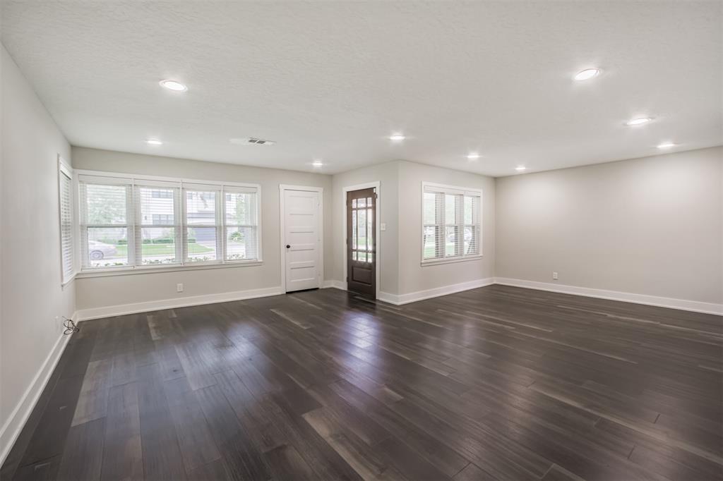 4924 Mimosa Drive