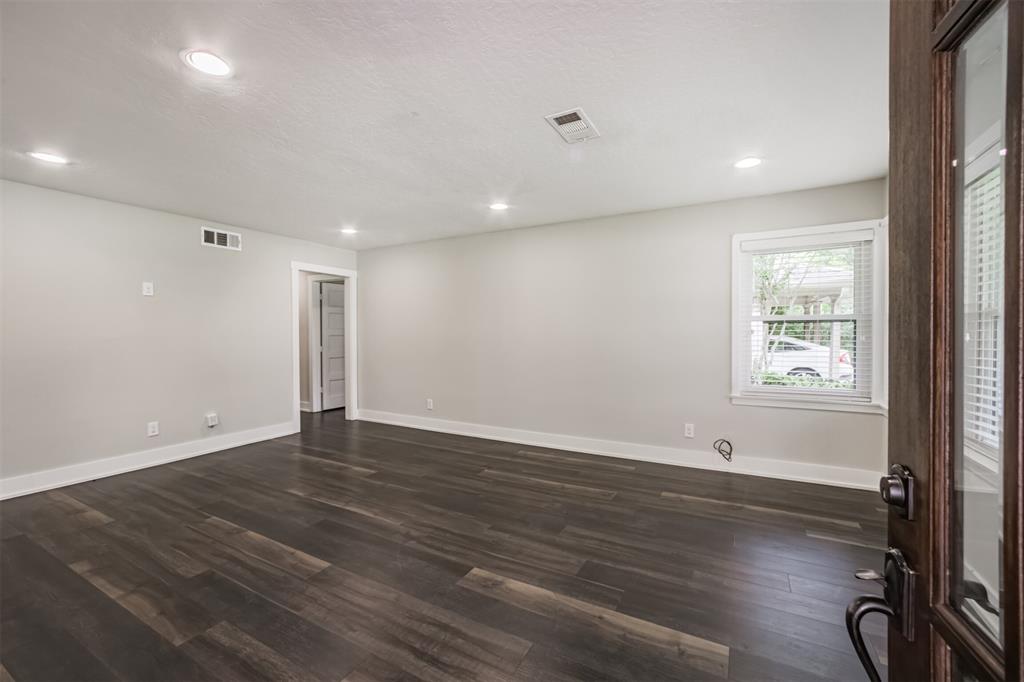 4924 Mimosa Drive