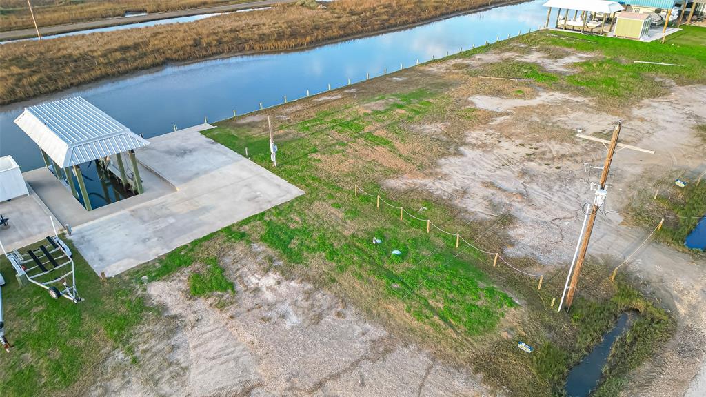1109 Gator Point, Crystal Beach, Texas image 2