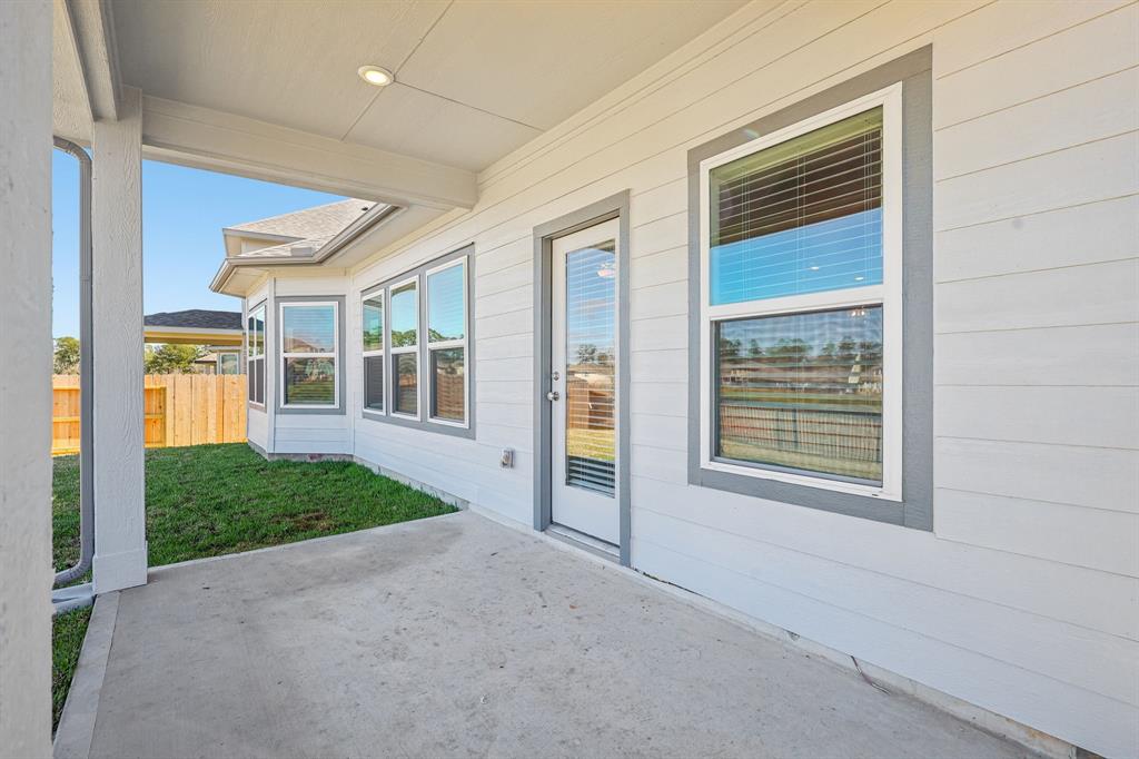 1642 Shae Oak Lane, Conroe, Texas image 42