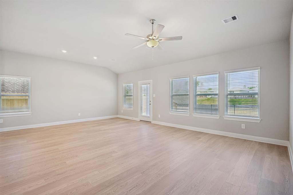 1642 Shae Oak Lane, Conroe, Texas image 26