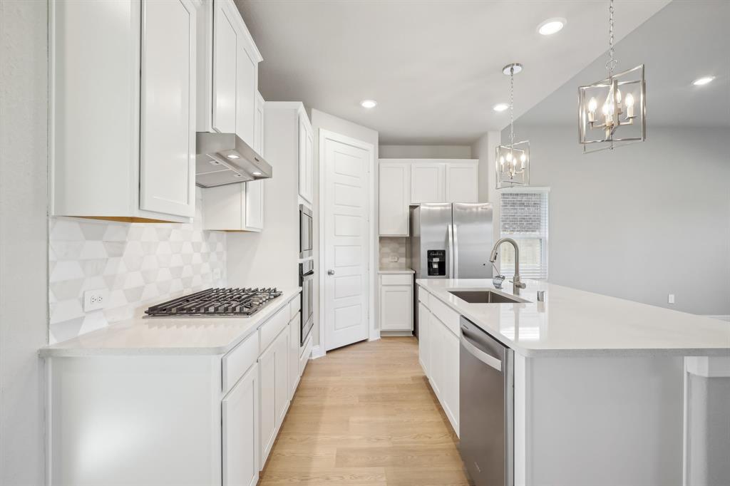 1642 Shae Oak Lane, Conroe, Texas image 2