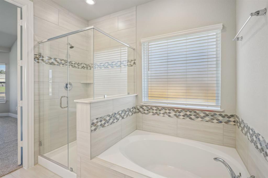 1642 Shae Oak Lane, Conroe, Texas image 21