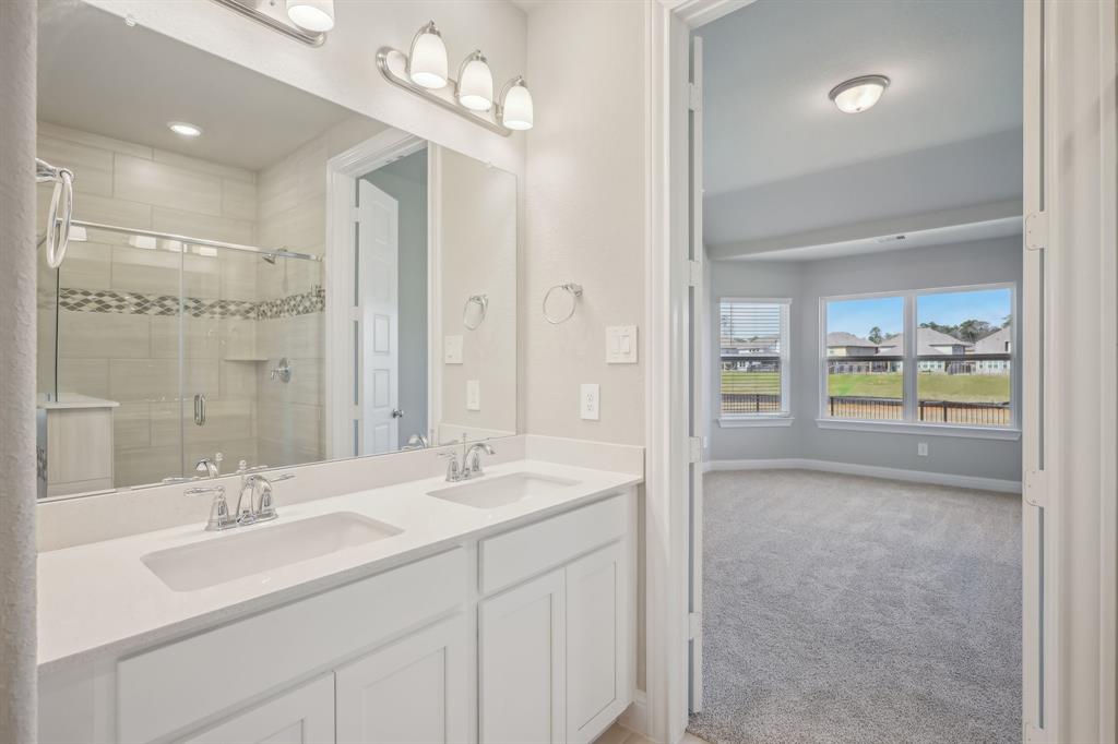 1642 Shae Oak Lane, Conroe, Texas image 22