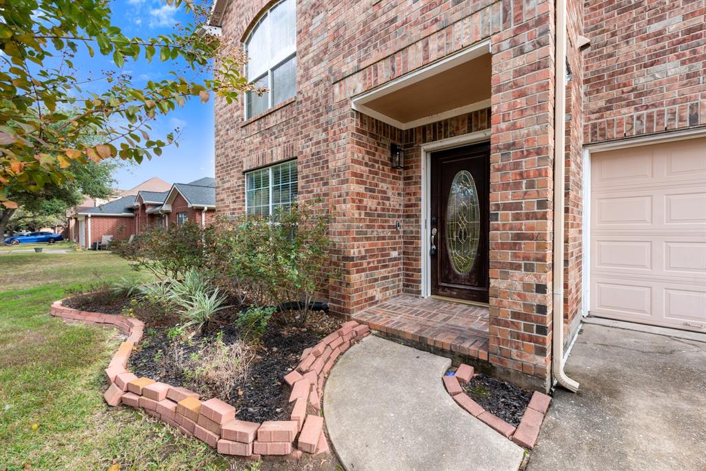 11303 S Country Club Green Drive, Tomball, Texas image 3