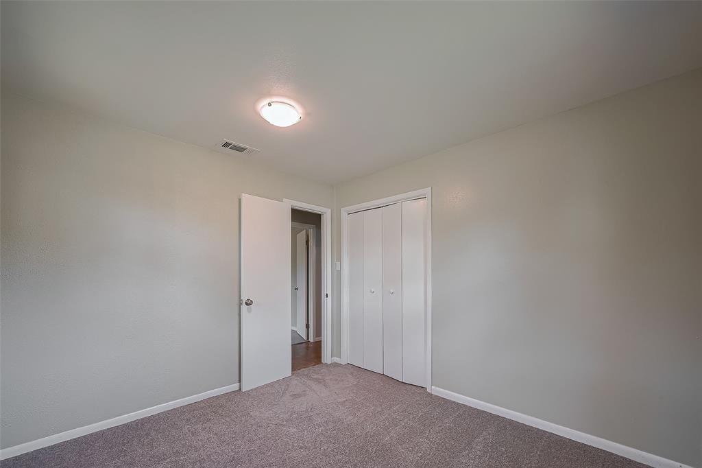 111 N 11th Street, Highlands, Texas image 24