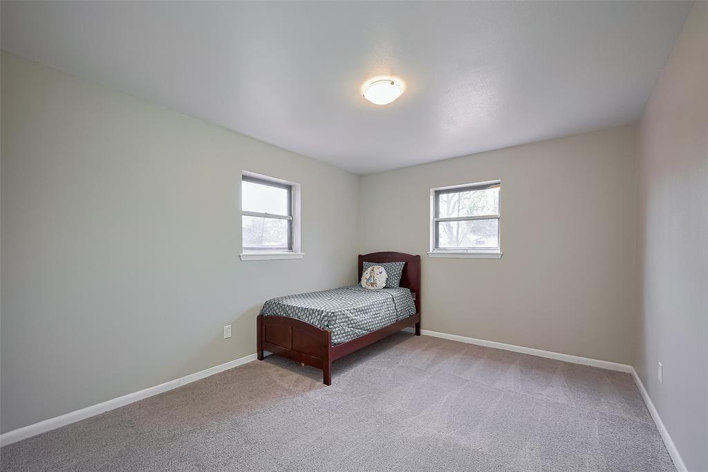 111 N 11th Street, Highlands, Texas image 17