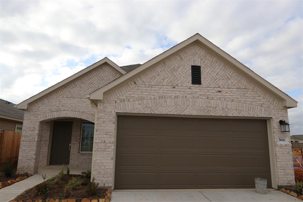 5818 Sun Blaze Way, Fulshear, Texas image 6