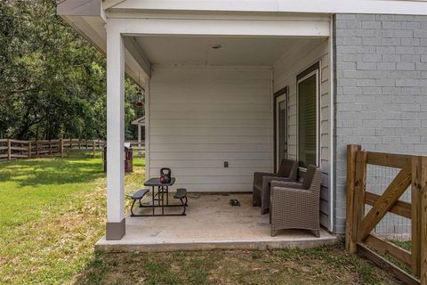 A home in Anahuac