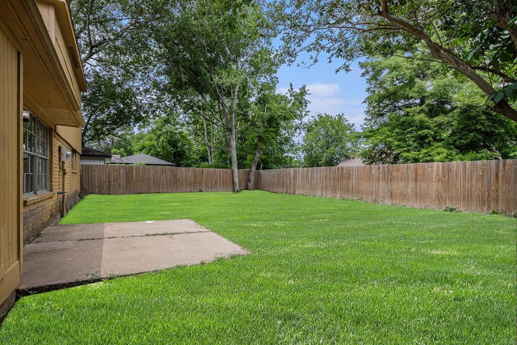 6814 Indian Falls Drive, Houston, Texas image 21