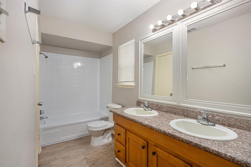 6814 Indian Falls Drive, Houston, Texas image 20
