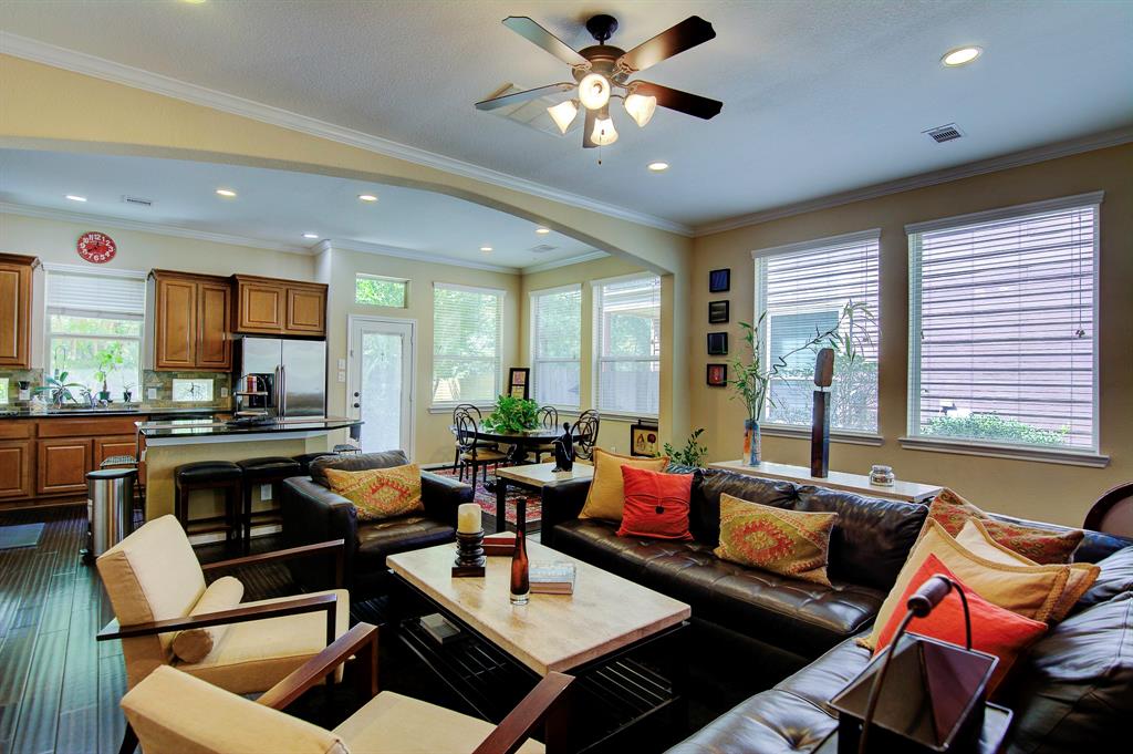 134 Cheswood Manor Dr, The Woodlands, Texas image 8