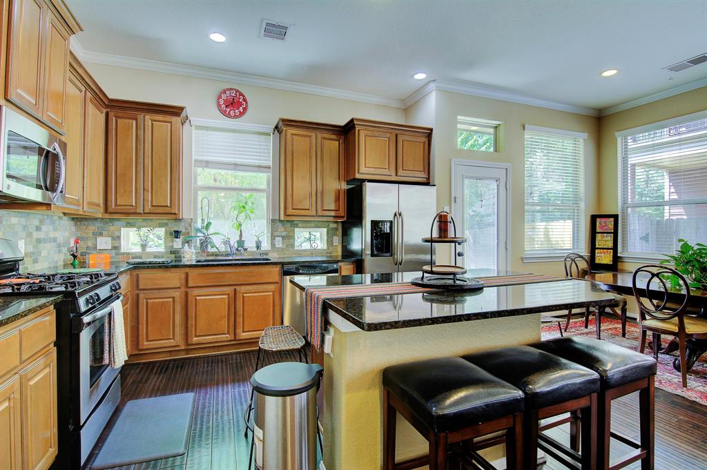 134 Cheswood Manor Dr, The Woodlands, Texas image 9
