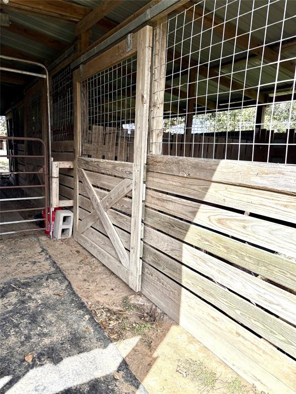 1083 County Road 147, Alvin, Texas image 19