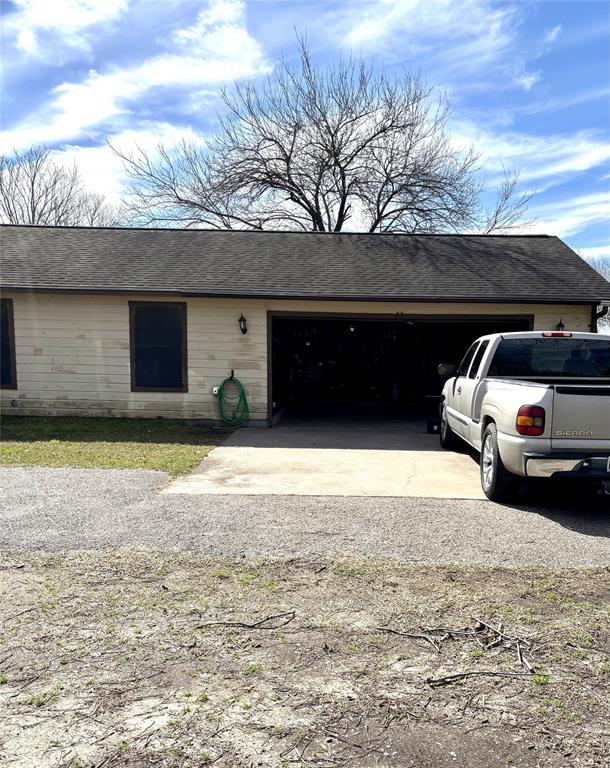 1083 County Road 147, Alvin, Texas image 9