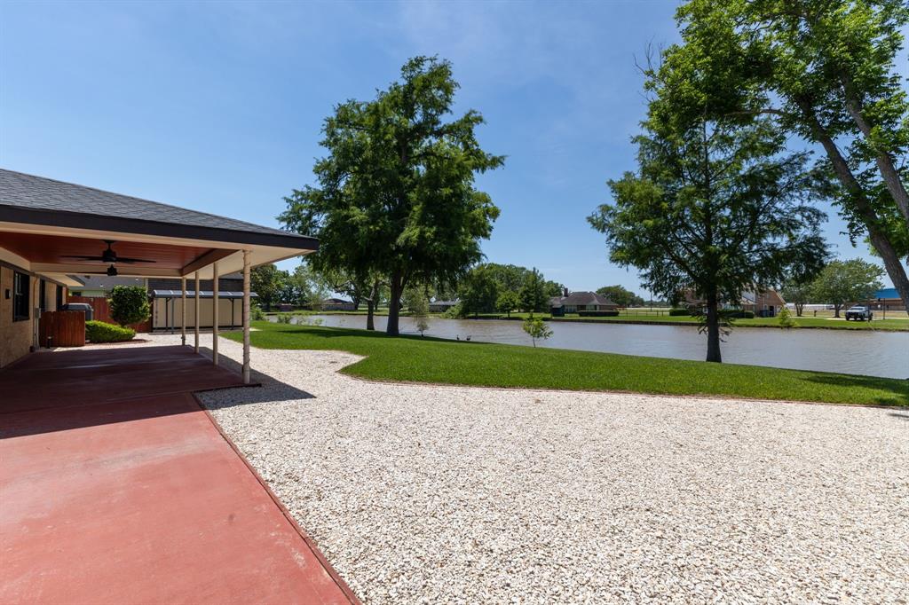 321 Bolling Green Drive, Wharton, Texas image 14