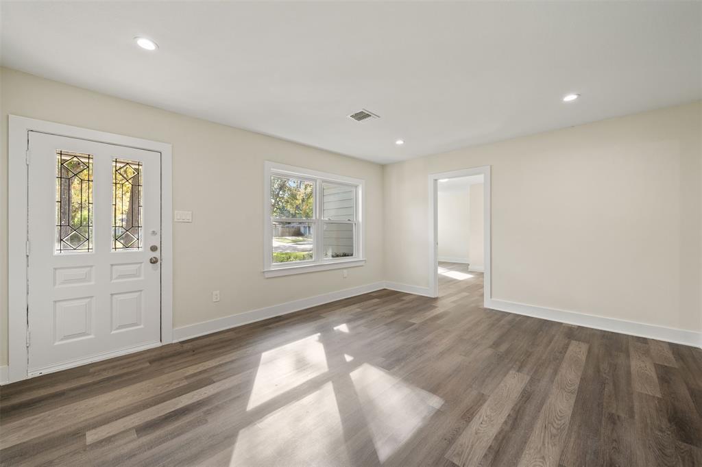 1034 W 43rd Street