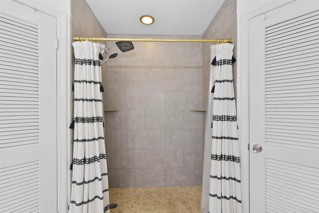 7907 Friars Court Lane, Spring, Texas image 23