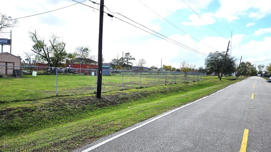 Harris Street, Baytown, Texas image 5