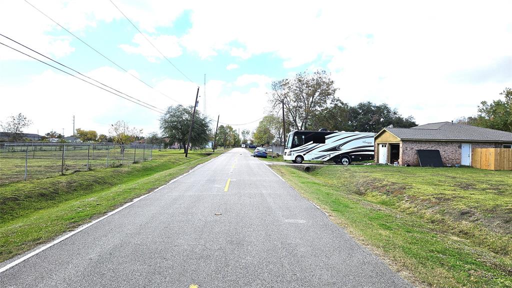 Harris Street, Baytown, Texas image 6