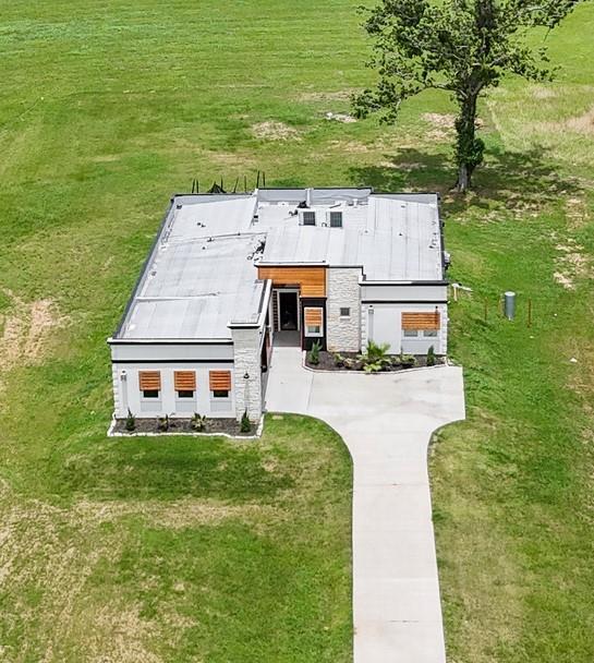 209 Horse Shoe Trail, Angleton, Texas image 32