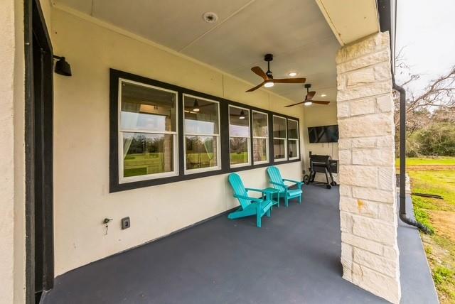 209 Horse Shoe Trail, Angleton, Texas image 26