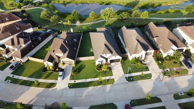 22911 Pearl Glen Drive