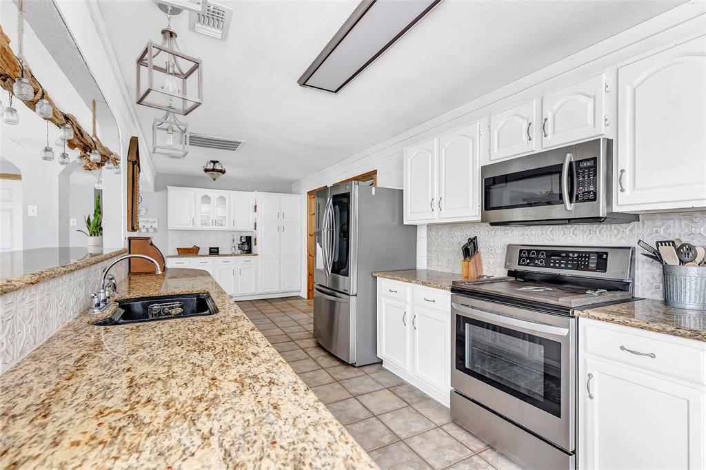 1305 County Road 2089, Liberty, Texas image 14