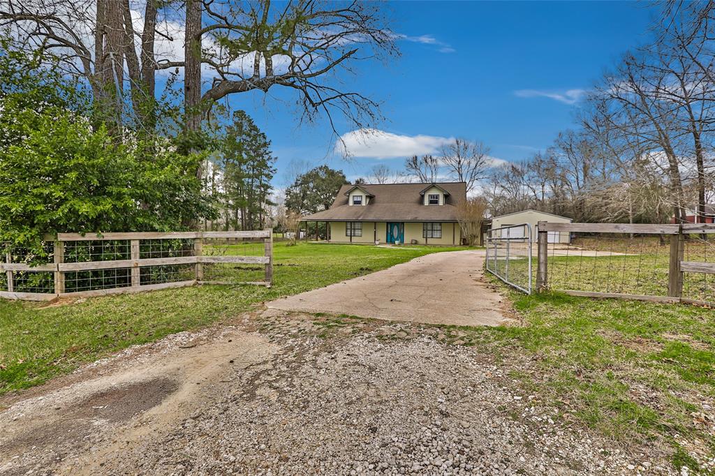 1305 County Road 2089, Liberty, Texas image 1