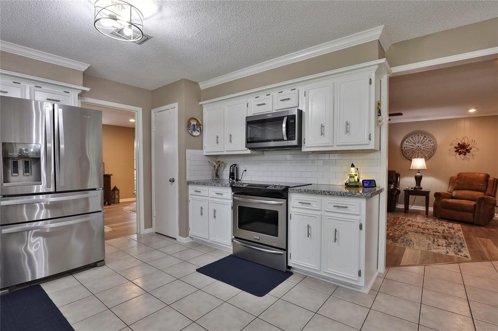 52 Bayberry Court, Lake Jackson, Texas image 16