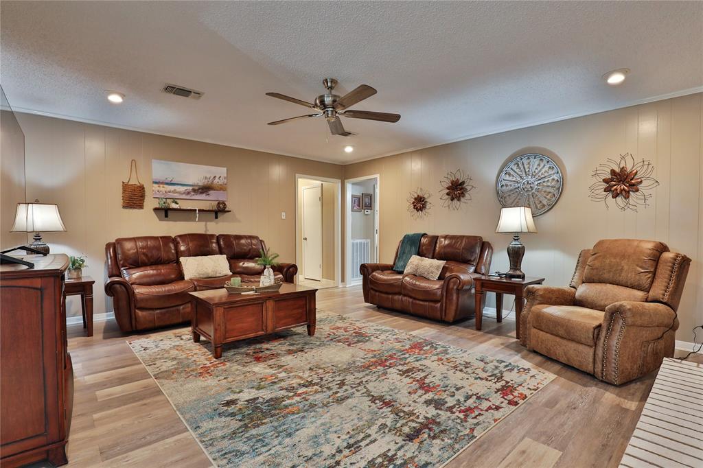 52 Bayberry Court, Lake Jackson, Texas image 11