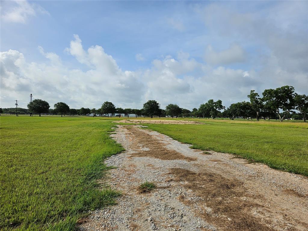 00 Earl Street, El Campo, Texas image 2