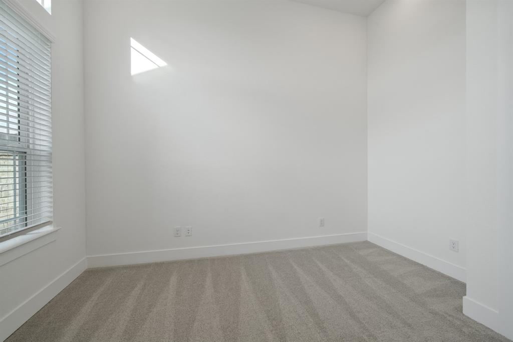32451 Violet Dancer Court, Fulshear, Texas image 4