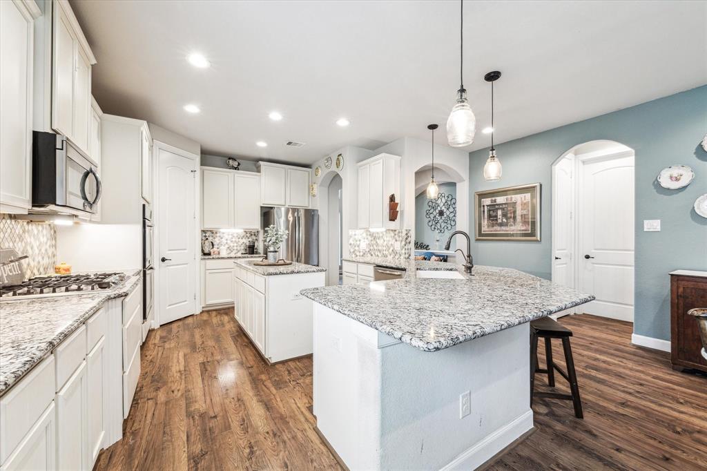 2807 Merlin Lane, Pearland, Texas image 10
