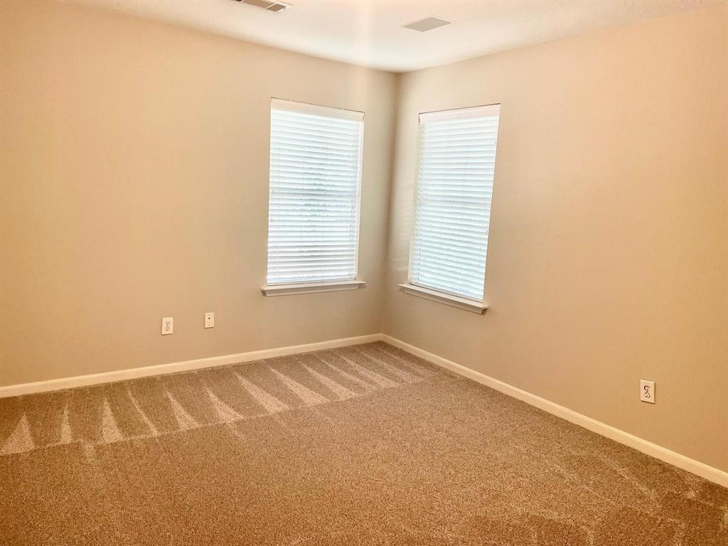198 N Valley Oaks Circle, The Woodlands, Texas image 15