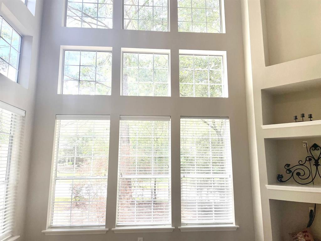 198 N Valley Oaks Circle, The Woodlands, Texas image 7