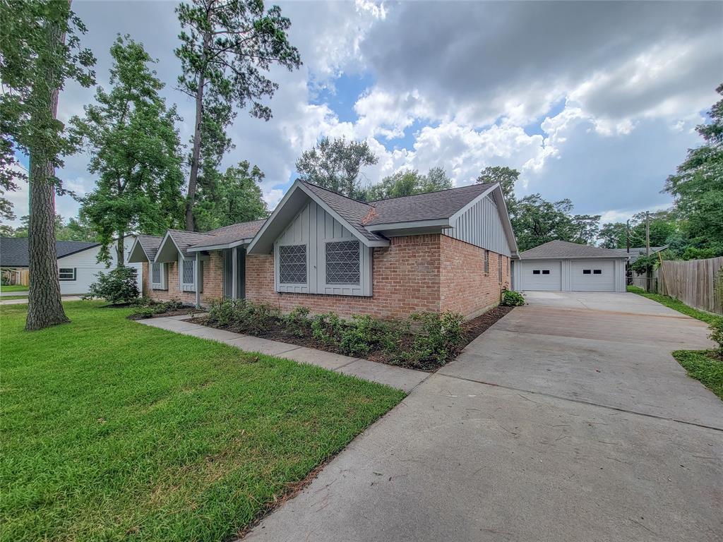 25911 Maplewood Drive