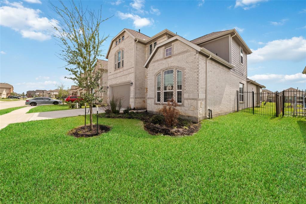 Photo 5 of 47 of 3518 Lake Varano Circle house