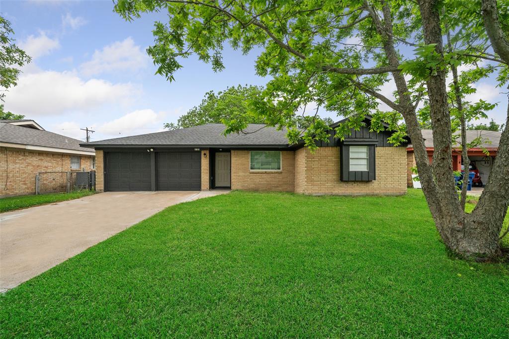 2326 20th Avenue, Texas City, Texas image 1