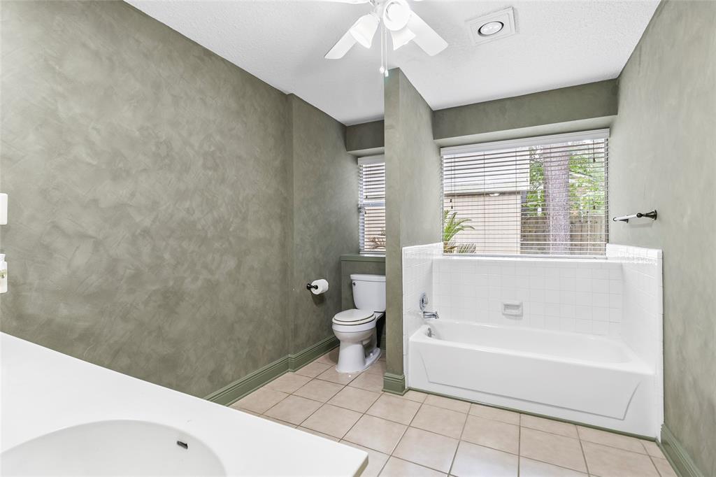 3336 Thornwood Way, Huntsville, Texas image 14