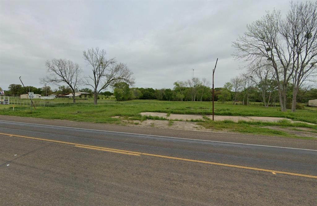 700 N May Street, Madisonville, Texas image 4