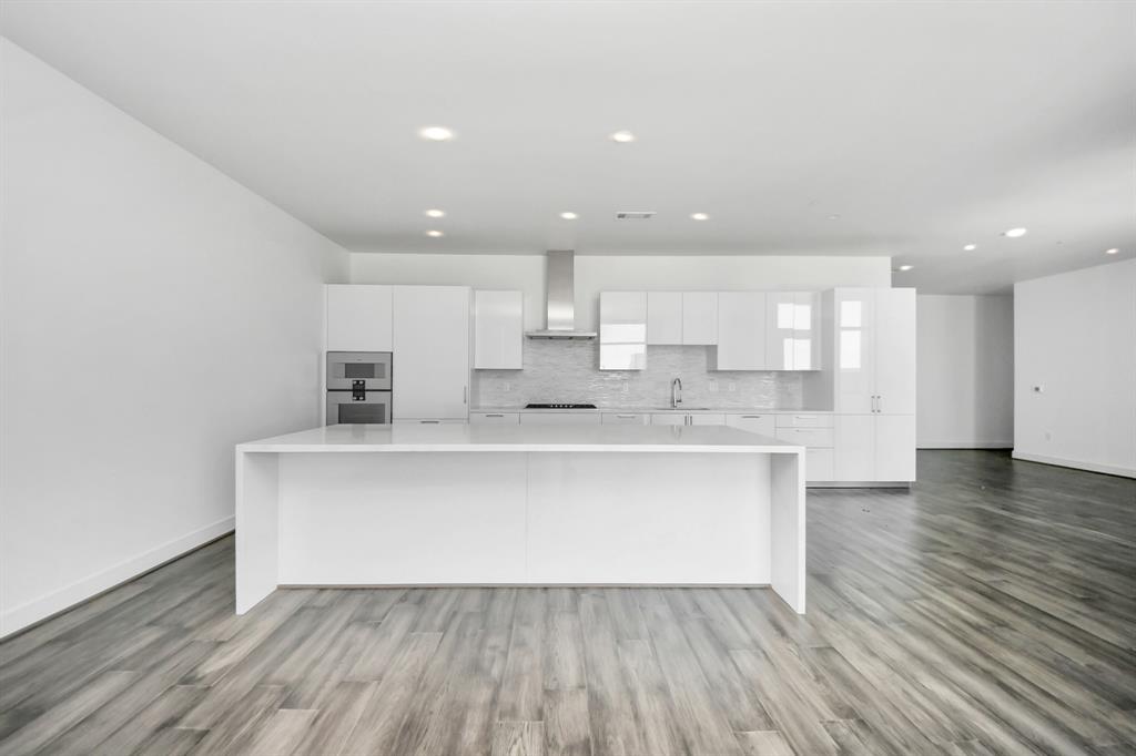 4521 San Felipe Street 1604