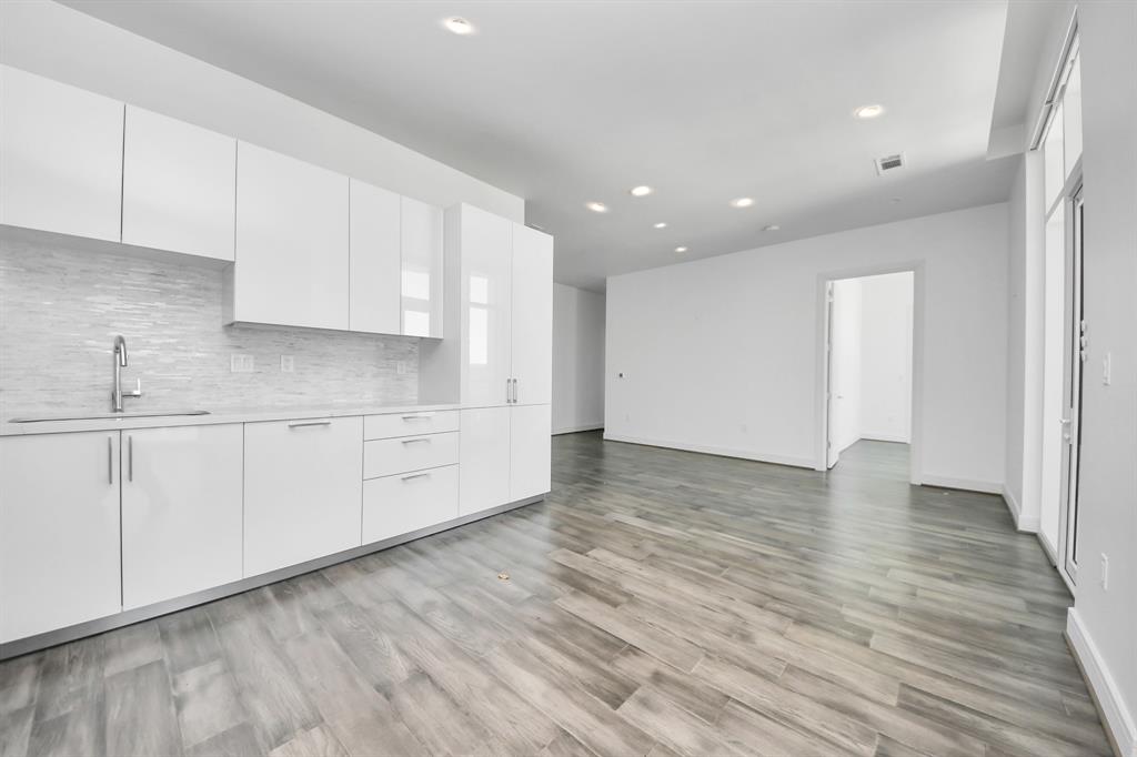 4521 San Felipe Street 1604