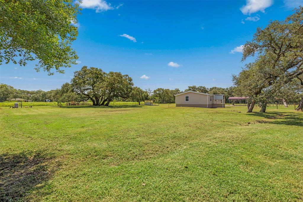 1031 County Road 152 Rd, Columbus, Texas image 4