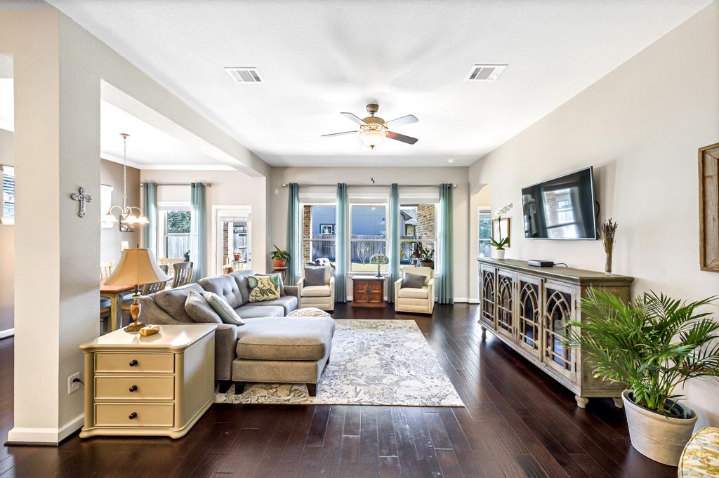 6431 Wolf Run Drive, Katy, Texas image 16